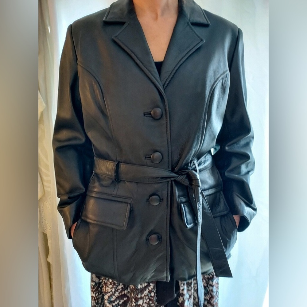 Wilson’s Vintage size small, removable thinsulated lining, dark brown leather.